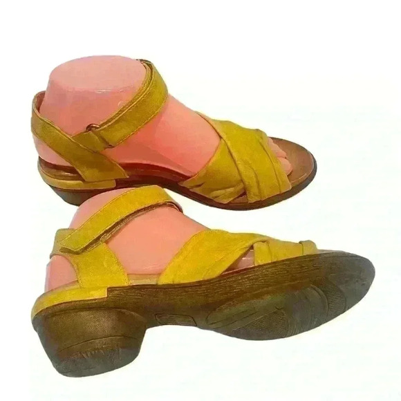 Miz Mooz Women’s Yellow Leather Heeled Sandals Collette With Strap SZ 37/ 6.5-7 - Picture 12 of 12